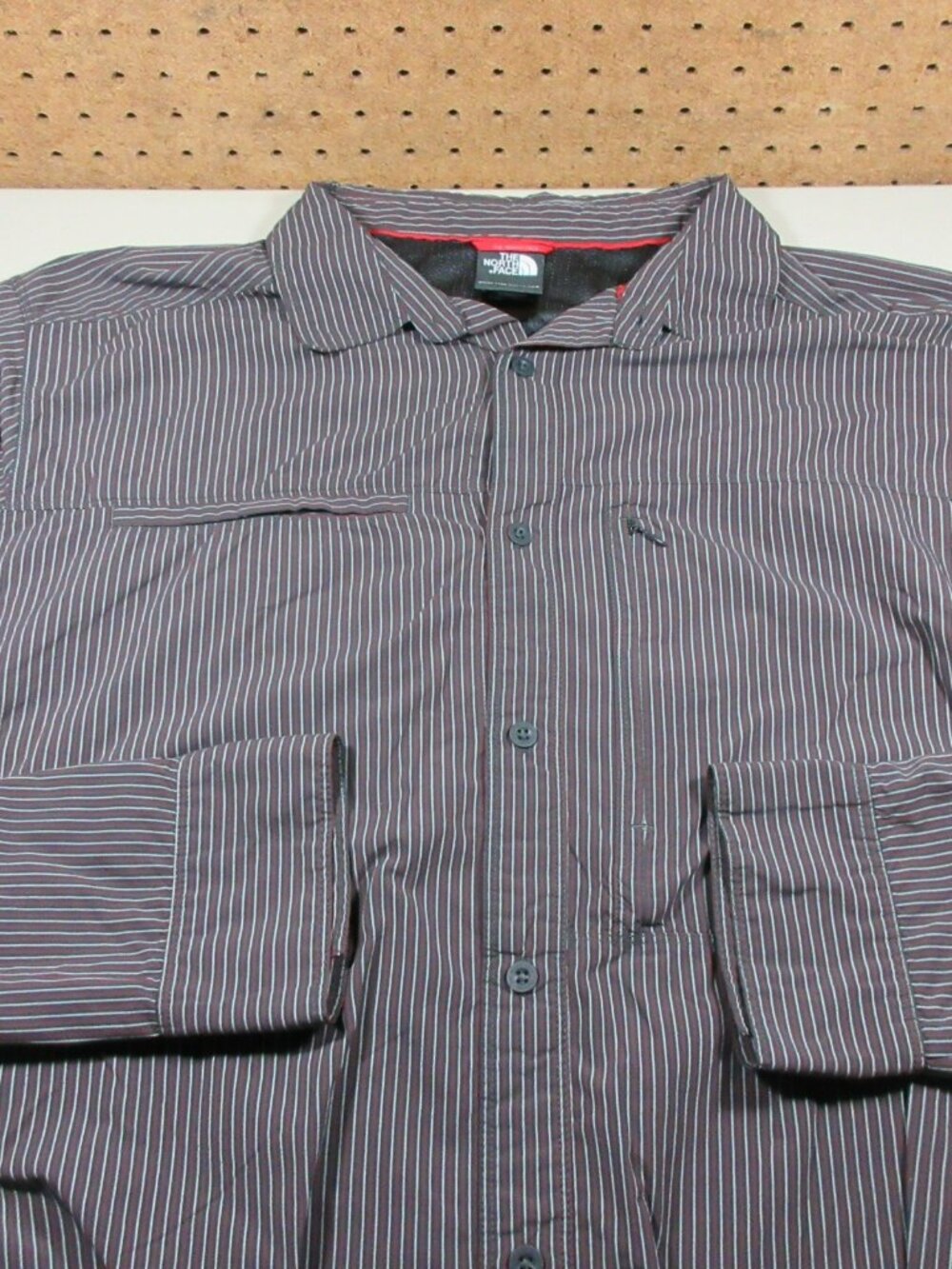 The North Face mens brown red gray nylon rollup vented hiking shirt XXL EUC